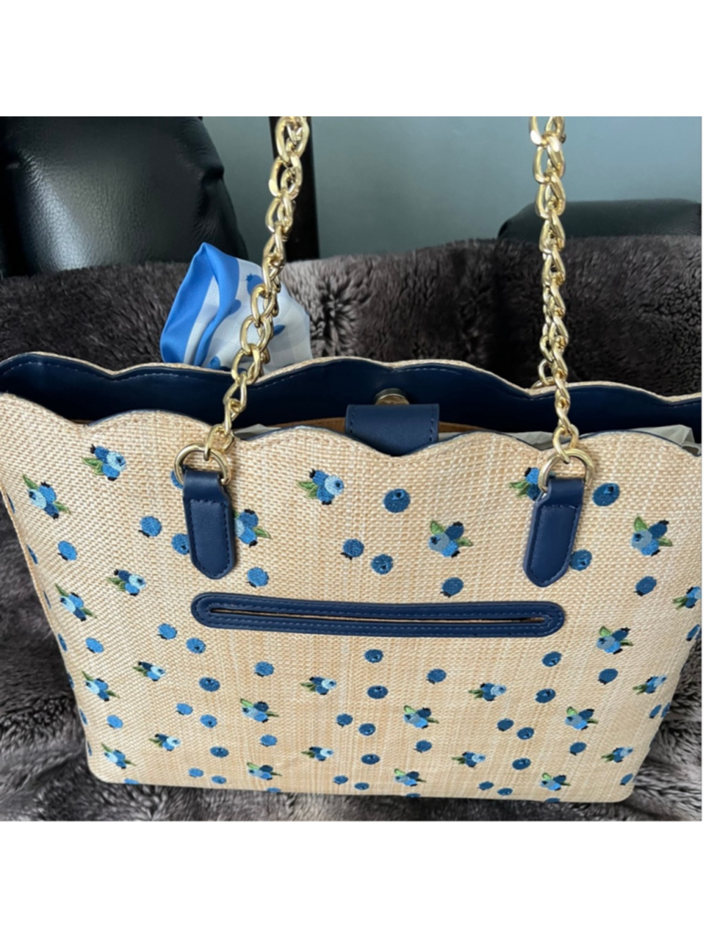 Women's Betsey Johnson Tote Bag One Size Beige Blue Blueberry Print - Picture 3 of 11